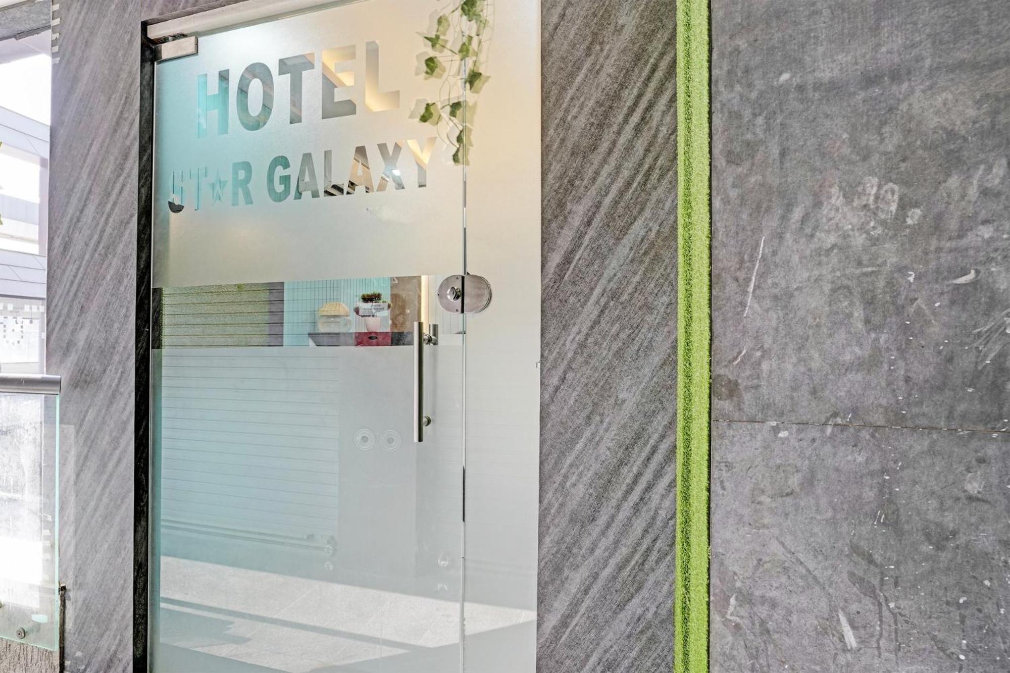 Hotel O Star Galaxy Surat Eksteriør billede