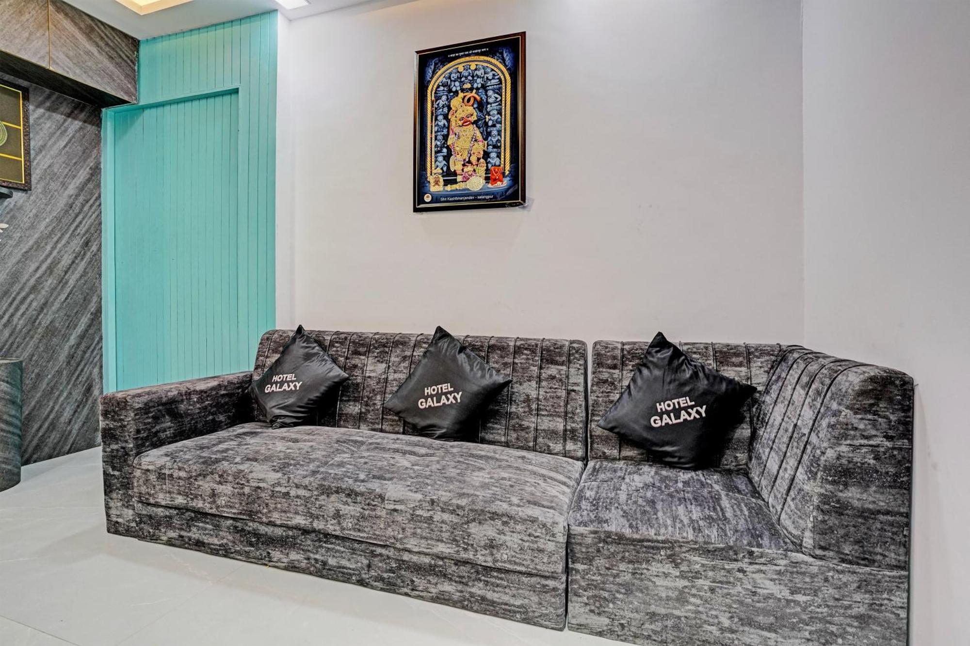 Hotel O Star Galaxy Surat Eksteriør billede